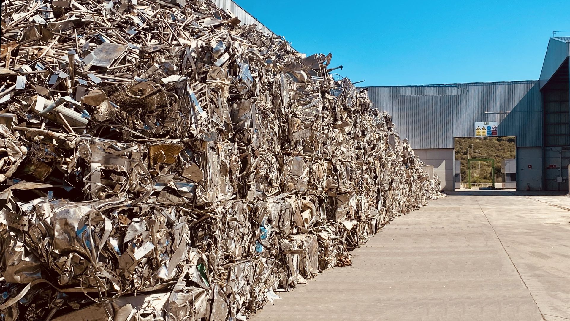 Almacenaje de Acero304 en Reinoxmetal planta de Algeciras